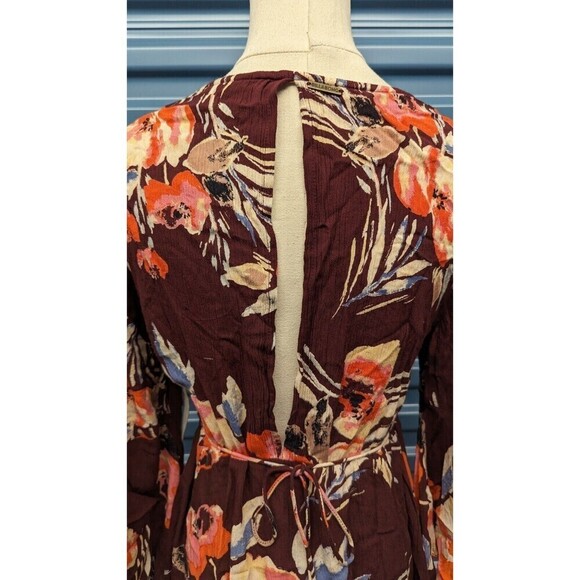 NWT BILLABONG Medium Dress Floral Faux Wrap Crinkled Flare‎ Sleeve Cutout Back - Picture 7 of 14